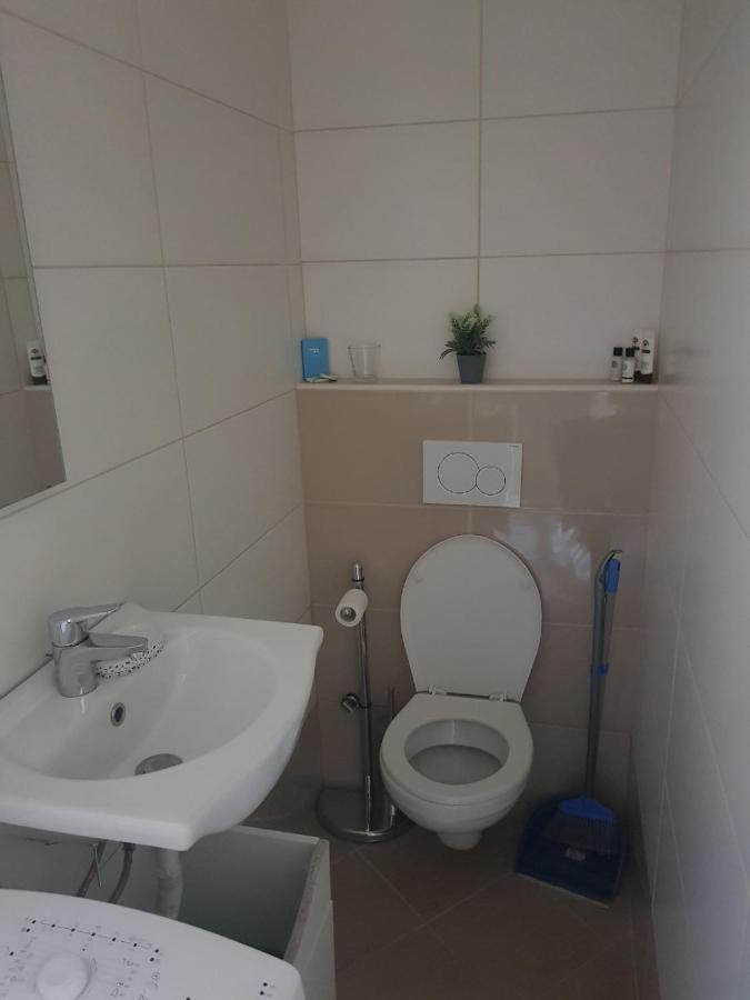 Small Studio Mali Losinj Exterior photo